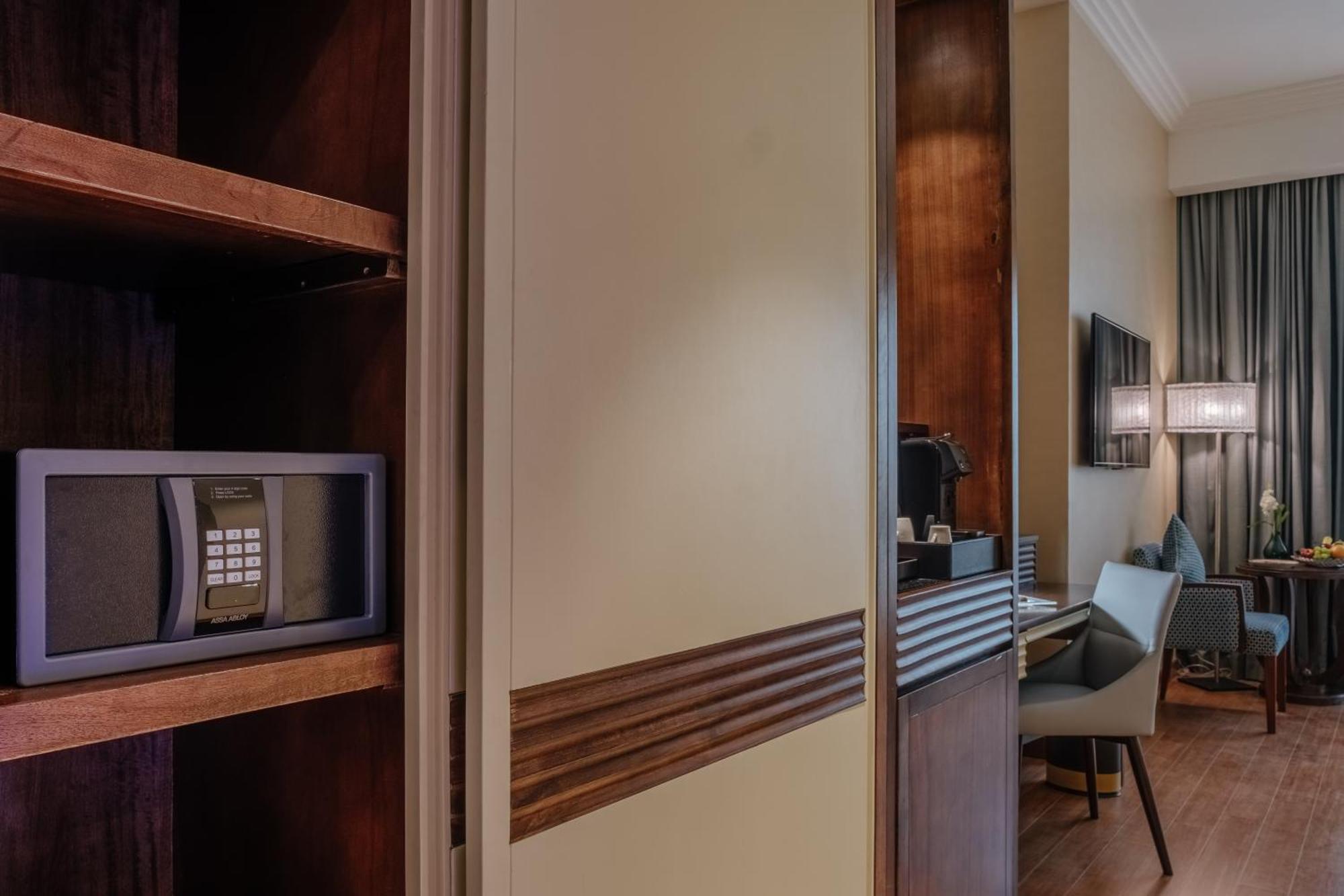 Deluxe Twin Room (Early check-in 11am & late check-out at 4pm + 35% discount on food & beverage, valid until 31 August 2026 only),756299242:JPEG